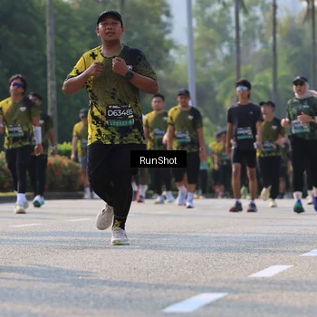 Runner Photo 7009041