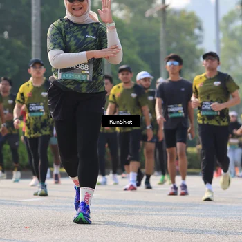 Runner Photo 7009083