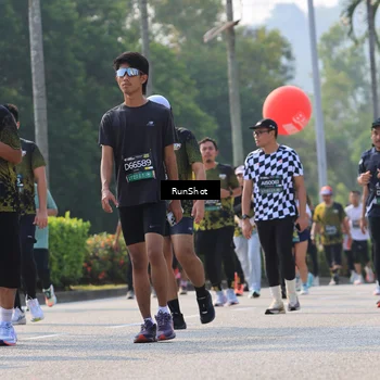 Runner Photo 7009118