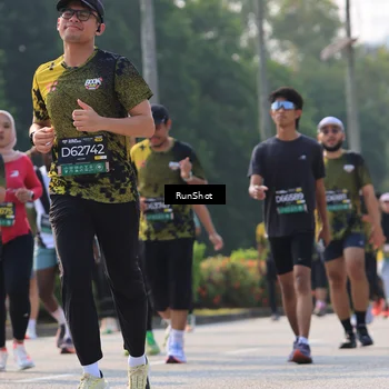 Runner Photo 7009123