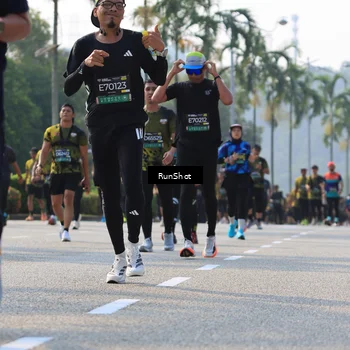 Runner Photo 7009823