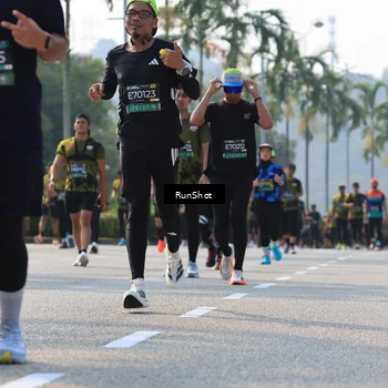 Runner Photo 7009850