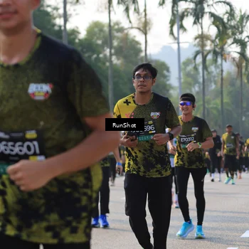 Runner Photo 7009877