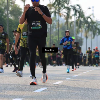 Runner Photo 7009891