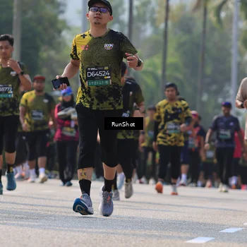 Runner Photo 7009913