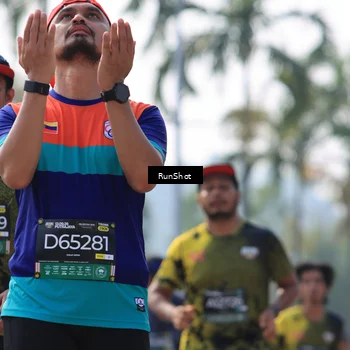 Runner Photo 7010002
