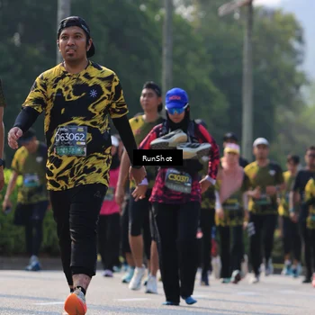 Runner Photo 7010005