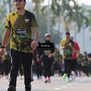 Runner Photo 7010059
