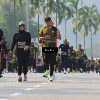 Runner Photo 7010066