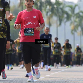 Runner Photo 7010109