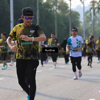 Runner Photo 7010110