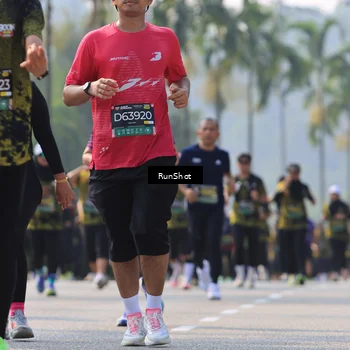 Runner Photo 7010112