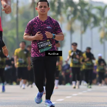 Runner Photo 7010121