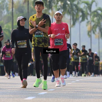 Runner Photo 7010126