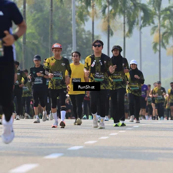 Runner Photo 7010148