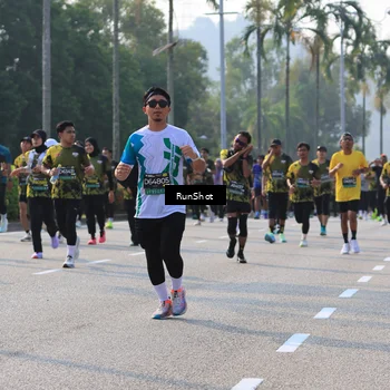 Runner Photo 7010149