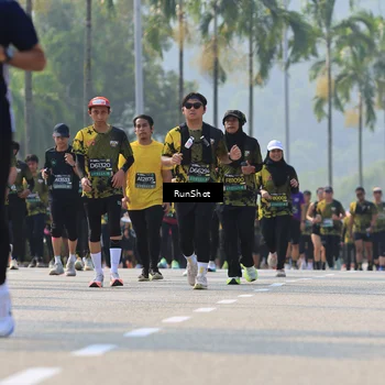 Runner Photo 7010159