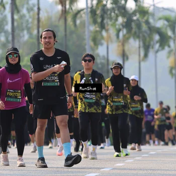 Runner Photo 7010165