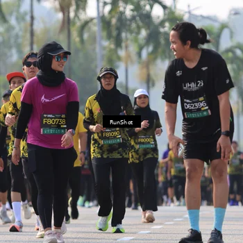 Runner Photo 7010202