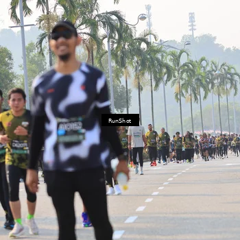 Runner Photo 7010243