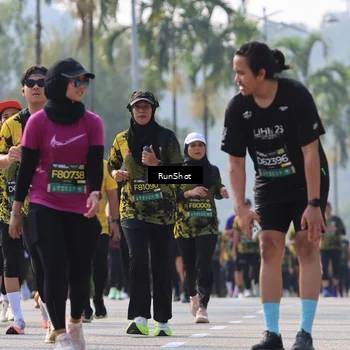 Runner Photo 7010249