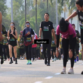 Runner Photo 7010259