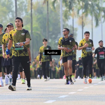 Runner Photo 7010324
