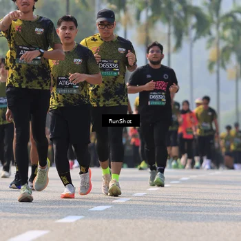 Runner Photo 7010336