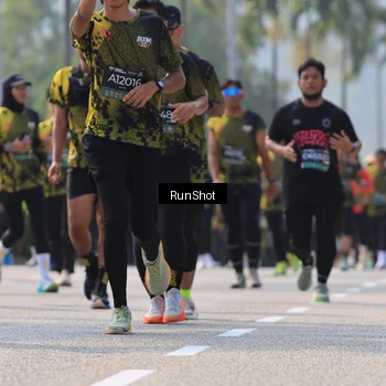 Runner Photo 7010343