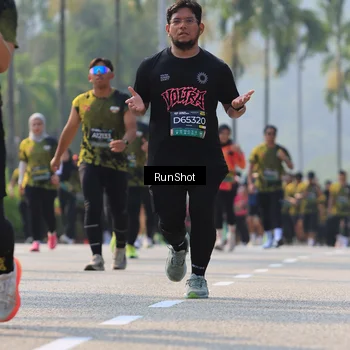 Runner Photo 7010373