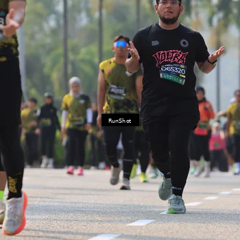 Runner Photo 7010376