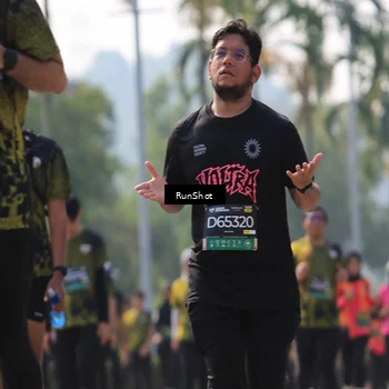 Runner Photo 7010395