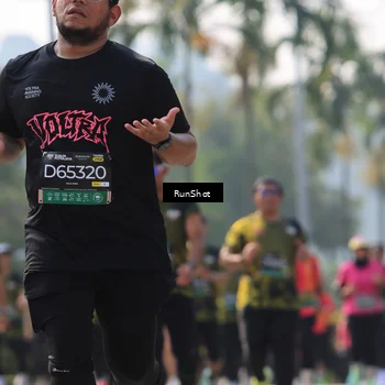 Runner Photo 7010396