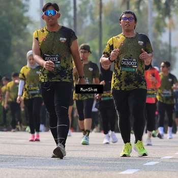 Runner Photo 7010418