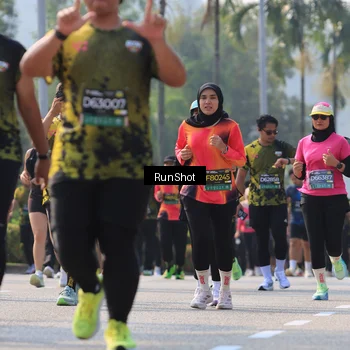 Runner Photo 7010428