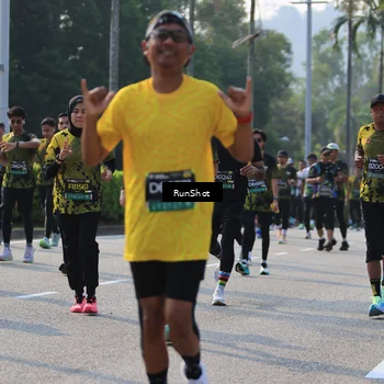 Runner Photo 7010432