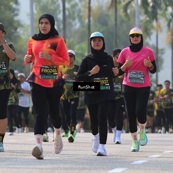 Runner Photo 7010447