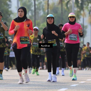 Runner Photo 7010451