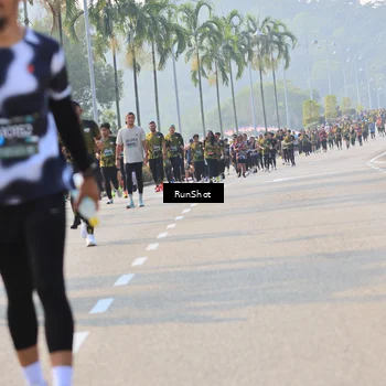 Runner Photo 7010475