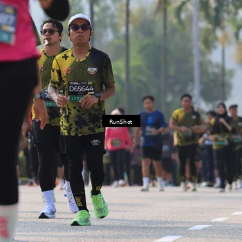 Runner Photo 7010494