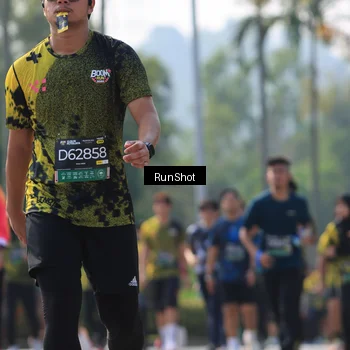 Runner Photo 7010525