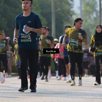Runner Photo 7010542