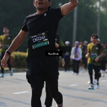 Runner Photo 7010543