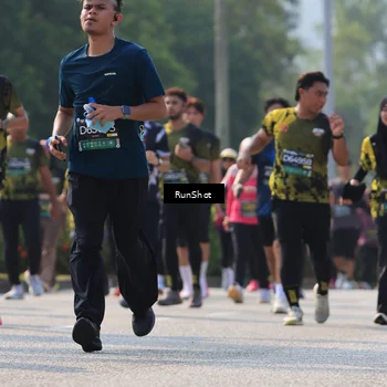 Runner Photo 7010547