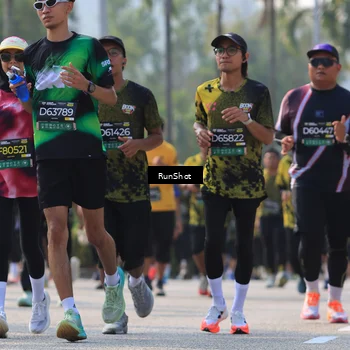 Runner Photo 7010625