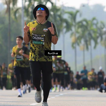 Runner Photo 7010676