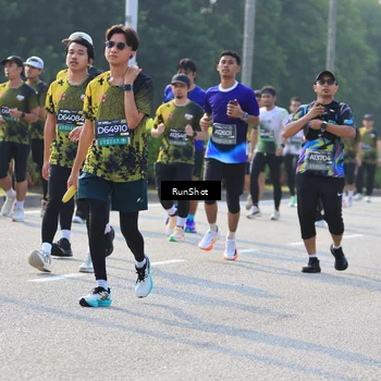 Runner Photo 7010736