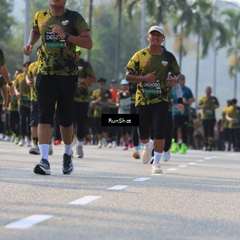Runner Photo 7010737