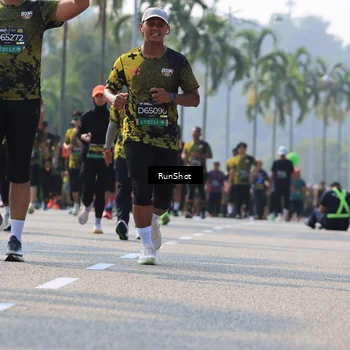 Runner Photo 7010750