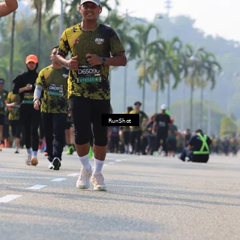 Runner Photo 7010751